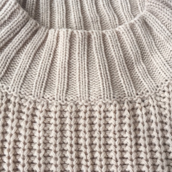 Cropped Cotton On Sweater in Oatmeal Color - Picture 2 of 6